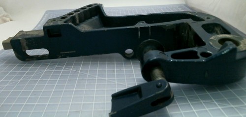 Nissan 3C862-1130M 3C8621130 Left Stern Bracket 3C862-1000M Clamp Screw - Used - Foto 3 di 4