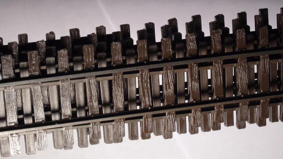 HOn3 Micro-Engineering #12-114 HOn3 SCALE Code 70 Flex Track WEATHERED - Image 2 of 4