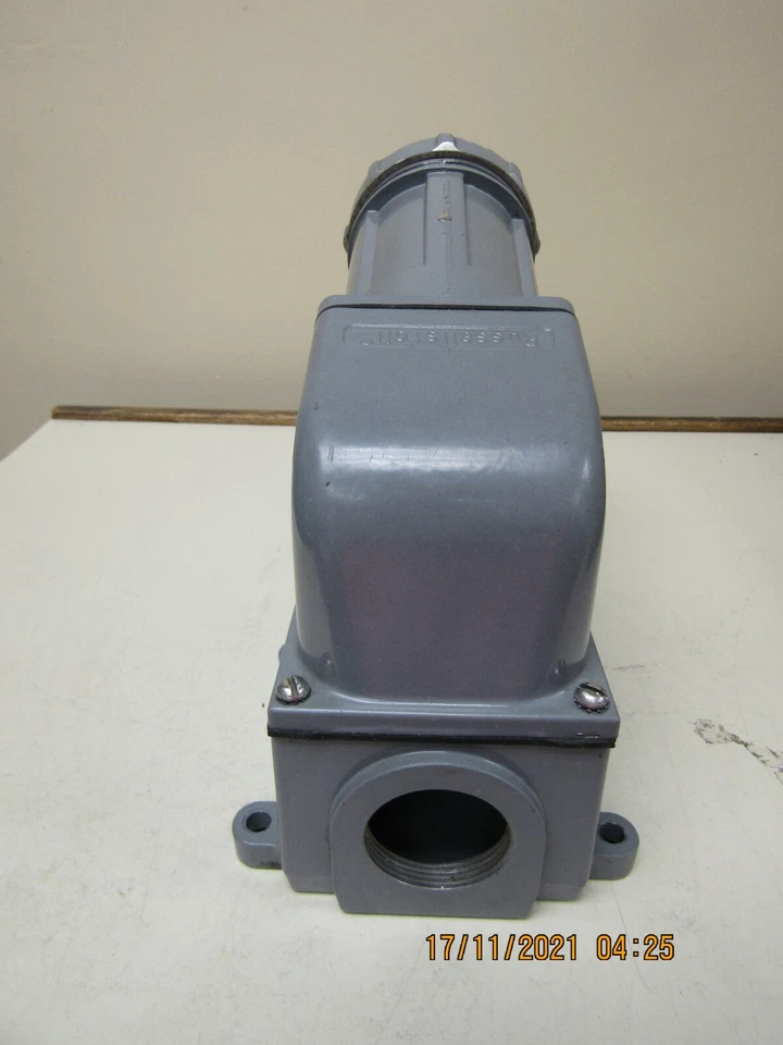 RUSSELLSTOLL 60A 250V/600VAC PIN Y MANGUITO RECEPTÁCULO - 7324-78 - USADO Foto 2 de 4