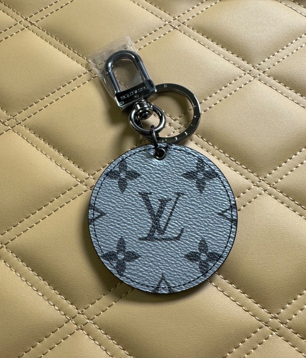 ヴィトン　キーホルダーライト Blooming Flowers BB Bag Charm and Key Holder S00 - Women