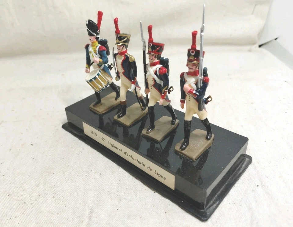 Figurine plastique - 42° Régiment d'infanterie de Ligne - 4 Figurines - 1809. - Photo 4/4