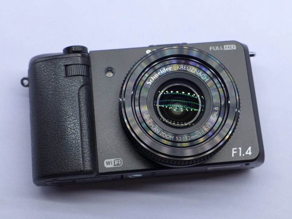 Samsung EX2F 12.4MP F/1.4 Digital Camera - Black - Image 2 of 4