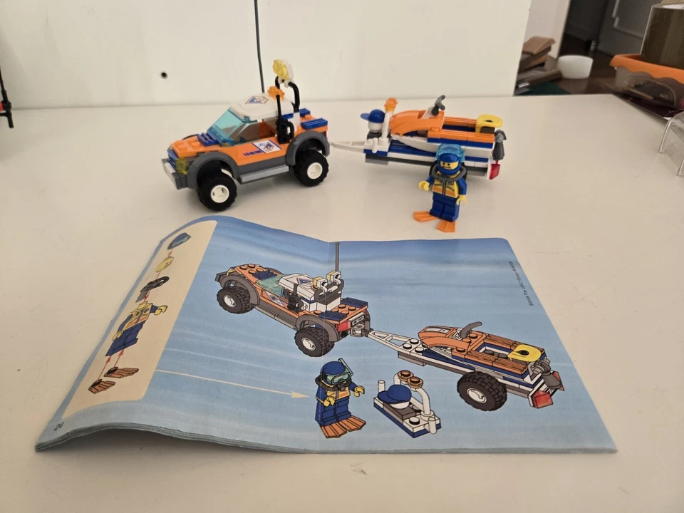 LEGO City 7737 Coast Guard 4WD & Jet Scooter, photo 2 sur 4