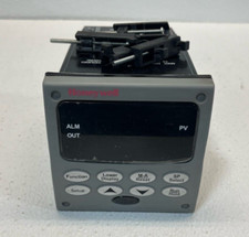Honeywell DC2501-E0-0L00-100-00-0 UDC2500 Controller