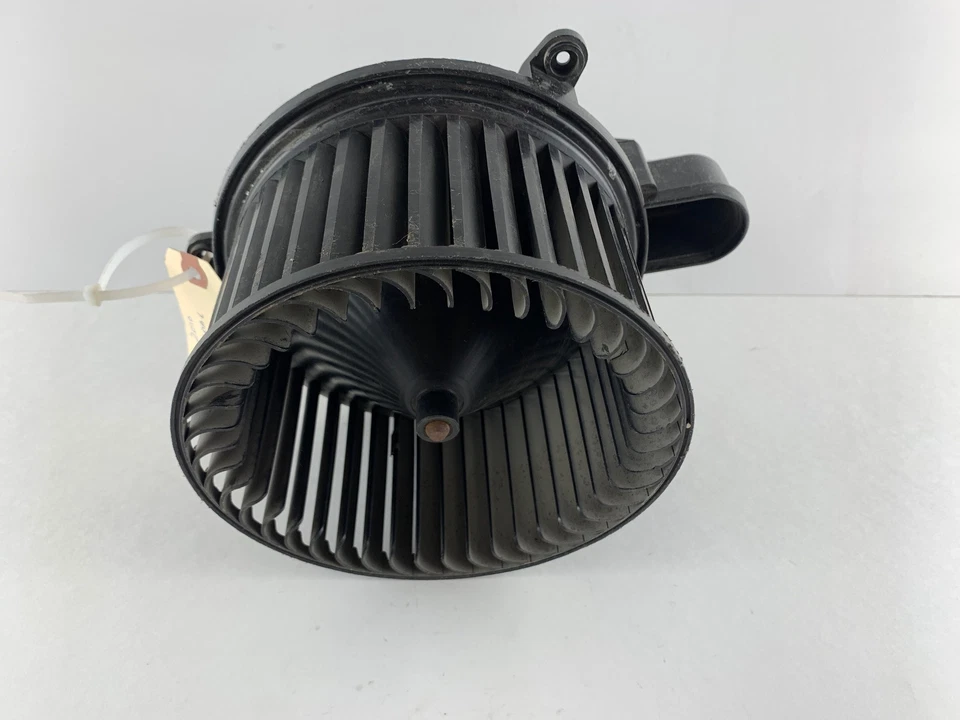 2010 Mazda 6 AC aquecedor ventilador motor conjunto T1000351U fabricante de equipamento original - Imagem 2 de 4