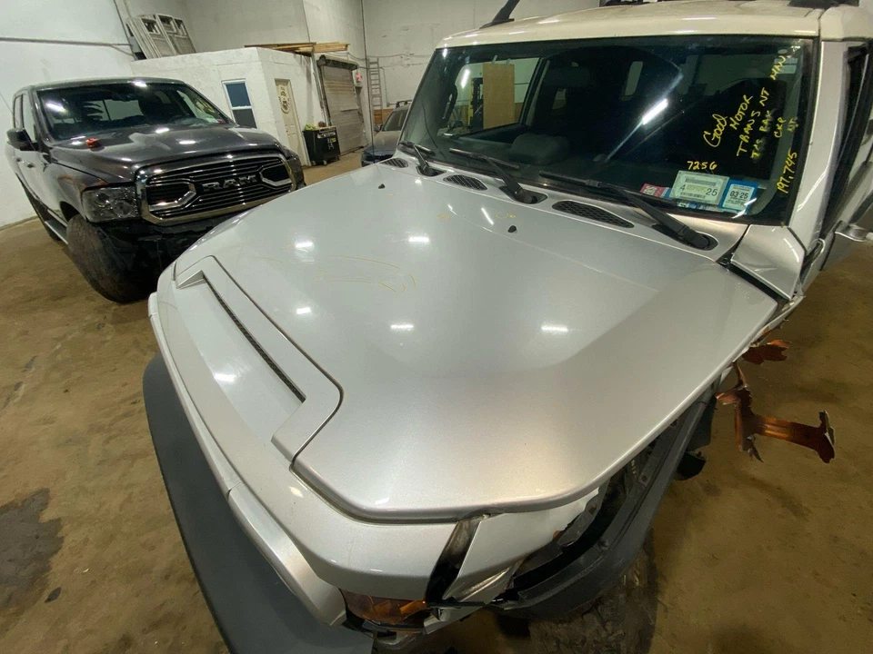 (SOLO RECOGIDA LOCAL) 07 08 09 10 11 12 13 14 TOYOTA FJ CRUISER Capó Foto 3 de 3