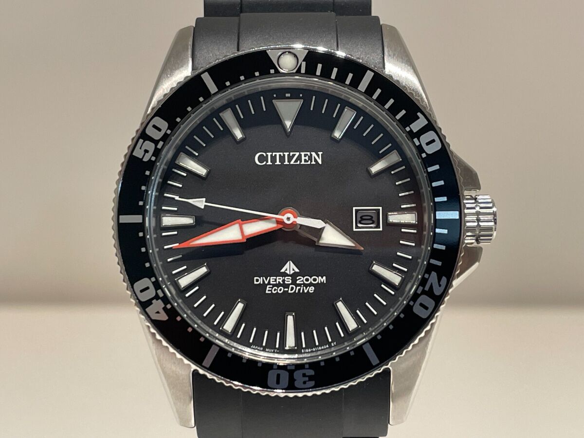 NOS DIVER 200M MEN'S QUARTZ WATCH NOS DIVER 200M MEN'S QUARTZ WATCH