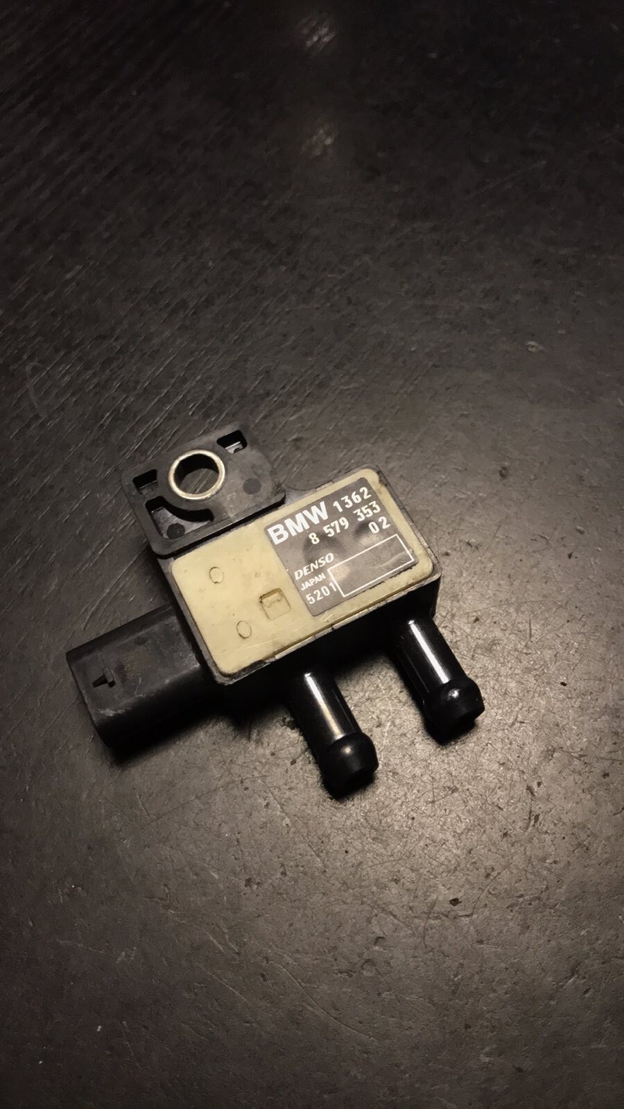 OEM BMW 7 G11 Differential Pressure Sensor 13628579353 Genuine for 