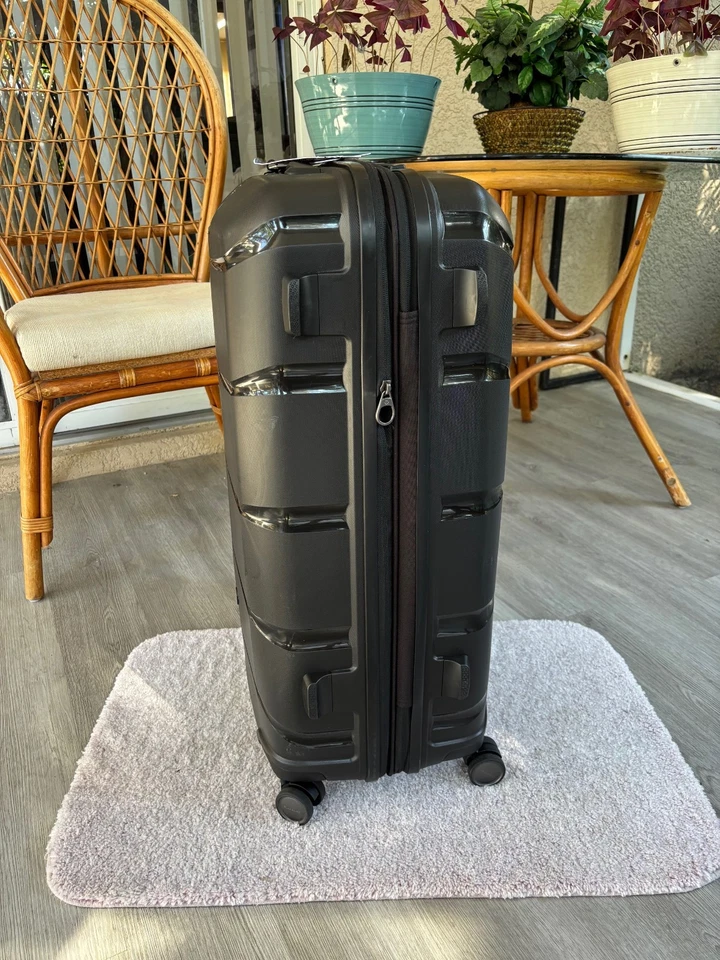 Samsonite Outline Pro Large Hardside Expandable Spinner Color: Black - Image 4 of 4