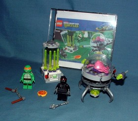 TMNT: KRAANG LAB ESCAPE SET NO. 79100 - LEGO - 2013 - USED