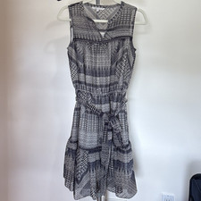Rebecca Minkoff Gray White Black Geometric T-Shirt Dress V-Neck Tie XS Knee