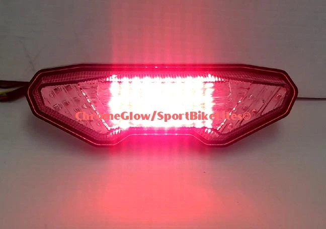 Luz trasera LED integrada Yamaha FZ09 FZ10; freno y gira con lente ahumada Foto 2 de 4