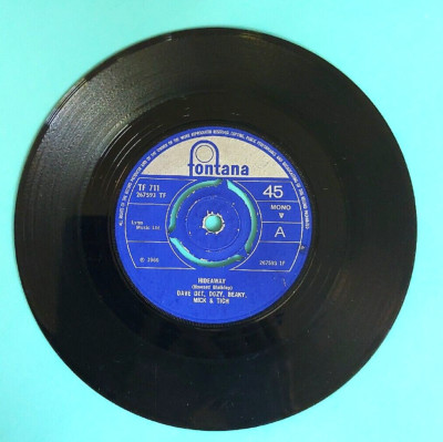 DAVE. DEE. DOZY. BEAKY. MICK & TICH - TF711 HIDEAWAY - HERES A HEART 1966 (1195)