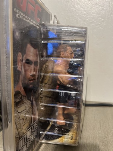 UFC Cain Velasquez Ultimate Collector's Round 5 Championship Edition w/ Belt 121 - Bild 4 von 5