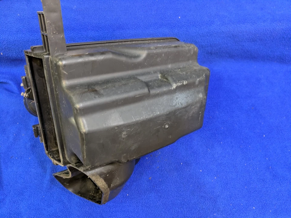 Bare INFINITI FX50 2009 - 2013 原始设备制造商左驱动空气盒清洁器 INTAKE 5.0 OEM — 第 4/4 张图片