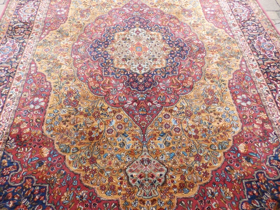 Vintage LARGE Orig Karastan Medallion Kirman 8.8 x 12' 100% Wool Rug 700/718 EUC - Image 2 of 4
