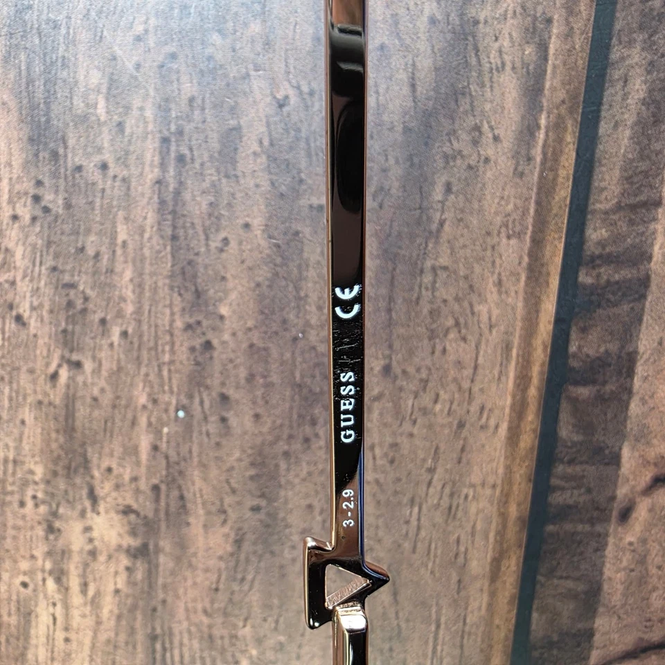 Gafas de sol para mujer GUESS marco dorado rosa lentes negras 50 mm SOLO MARCOS POLARIZADOS Foto 4 de 4