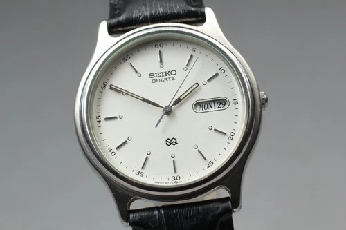Vintage 1988 [EXC+5] SEIKO SQ 5Y23-7050 Day Date 33mm Men's Quartz Watch Japan