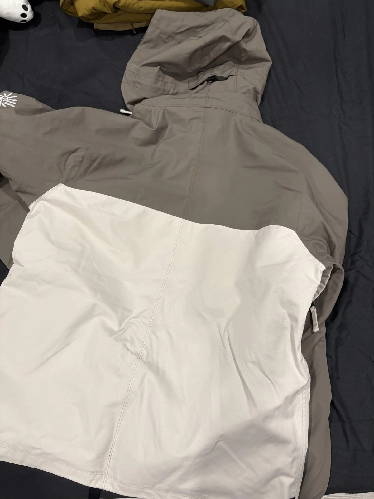 686 Men's Dojo Shell Jacket in the Tobacco Colorblock - product detail image 6