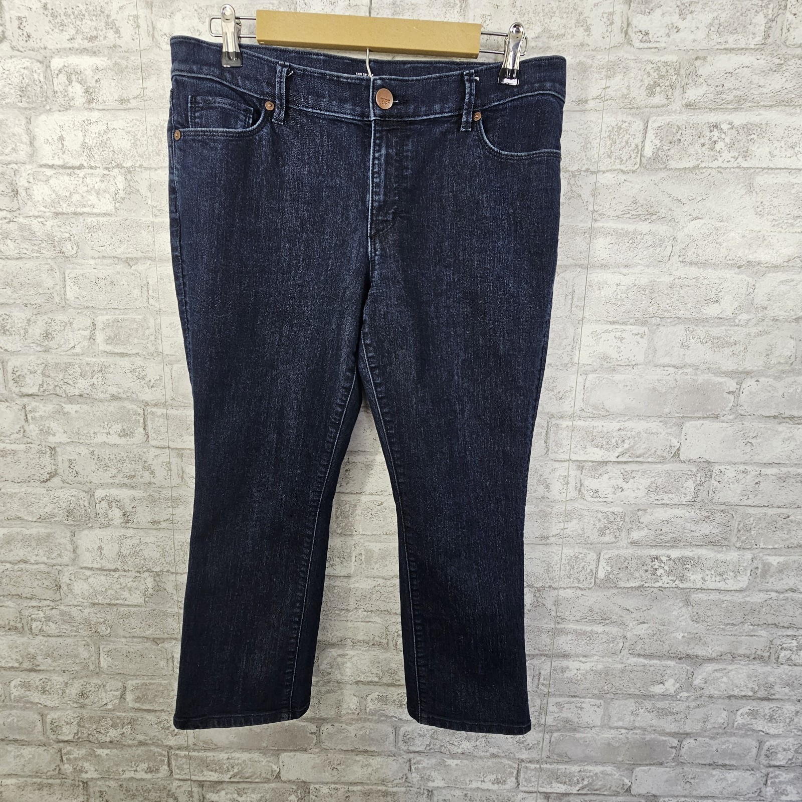 Loft Women’s Jeans Size 31/12 P Blue Modern Kick Crop Medium Wash Stretch Denim