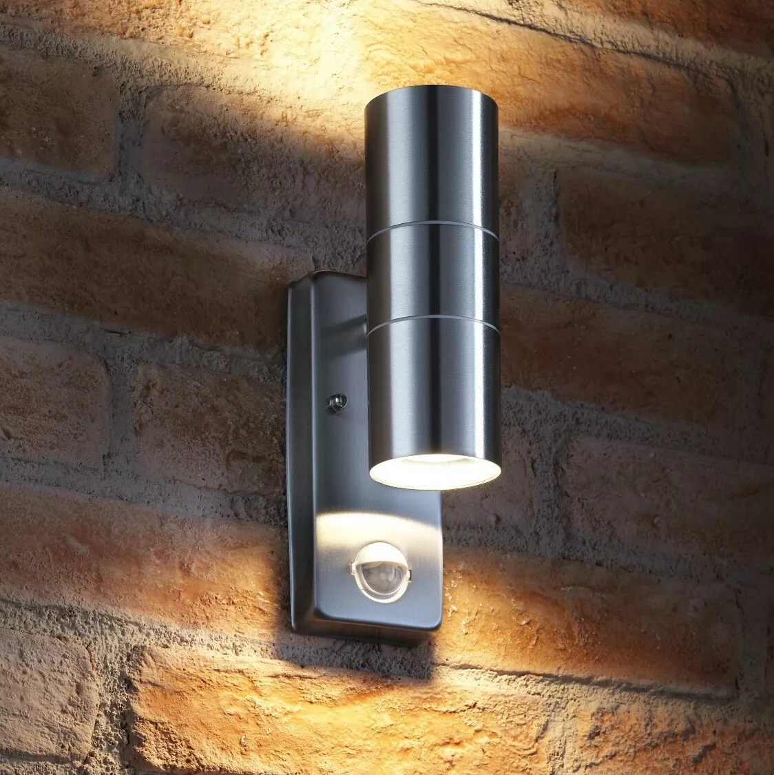 Up and down outdoor lights with pir deals