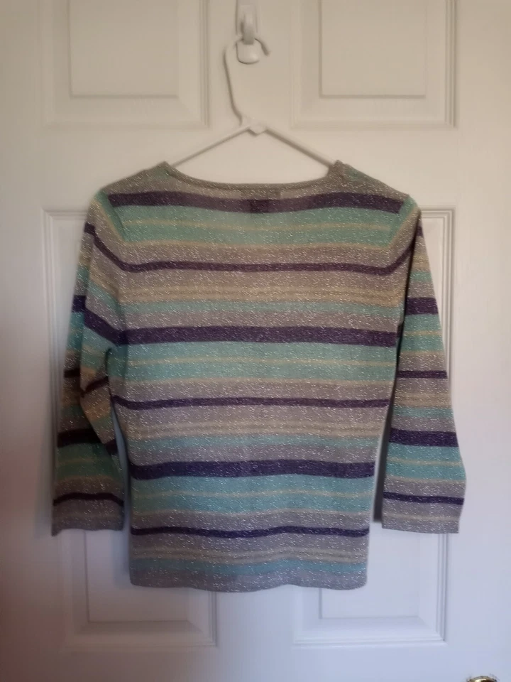 Camiseta sin mangas para mujer para llevar púrpura y azul con suéter con botones talla mediana Foto 2 de 3