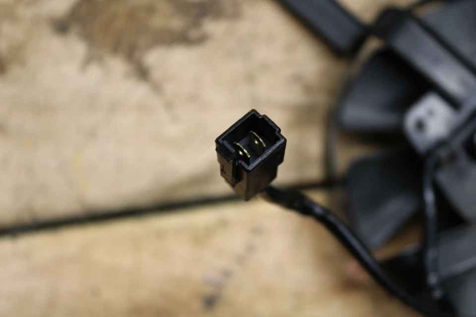 91-93 YAMAHA FZR1000 MOTOR RADIADOR VENTILADOR BB339 Foto 3 de 3