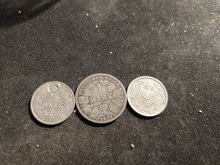 Lot pièces allemande 1 mark 1875 et 2 demi mark voir photos lire