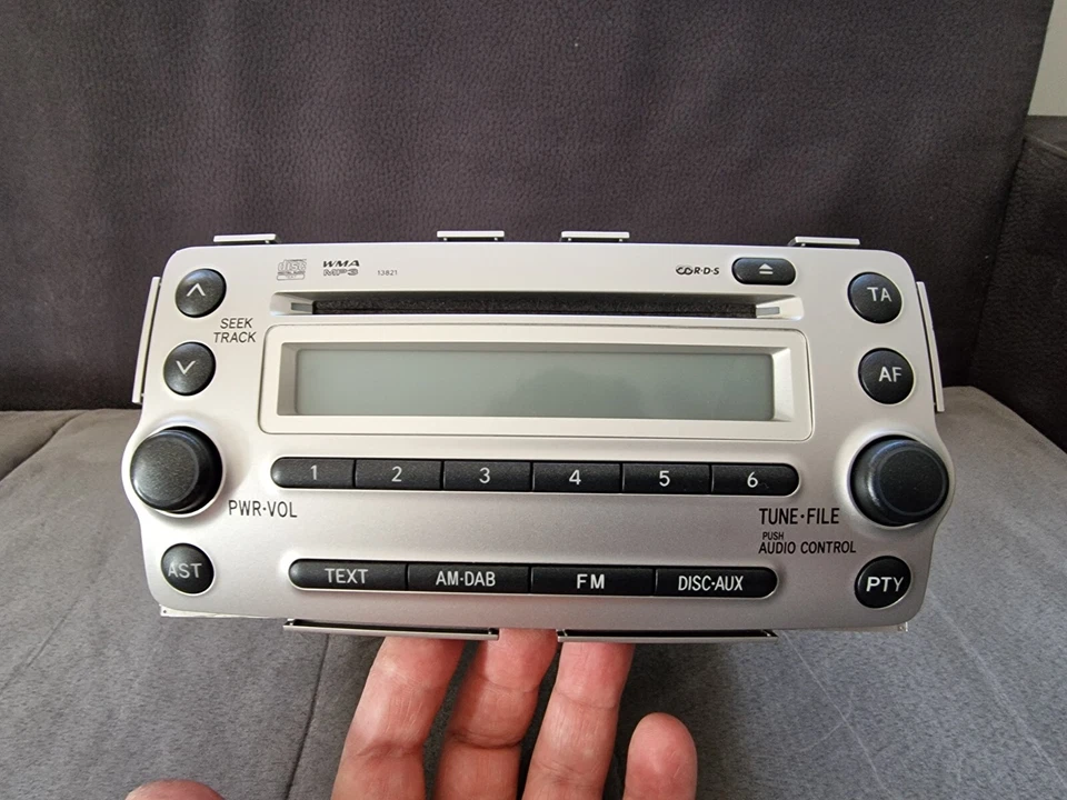 Autoradio Toyota Urban Cruiser 2009 2012 Mp3/Bluethoot + CORNICE PLANCIA ORI - Immagine 4 di 4