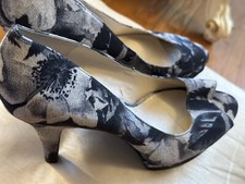 Women’s Open Toe - Dress Shoes