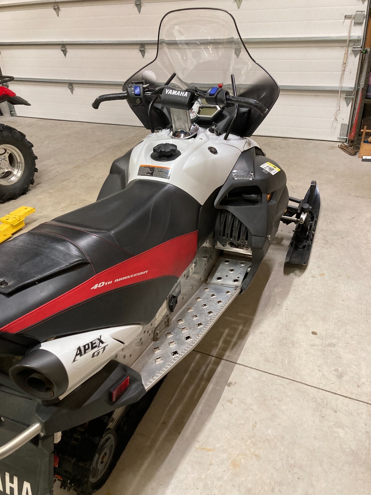 Yamaha 40TH Anniversary Apex GT snowmobile eBay