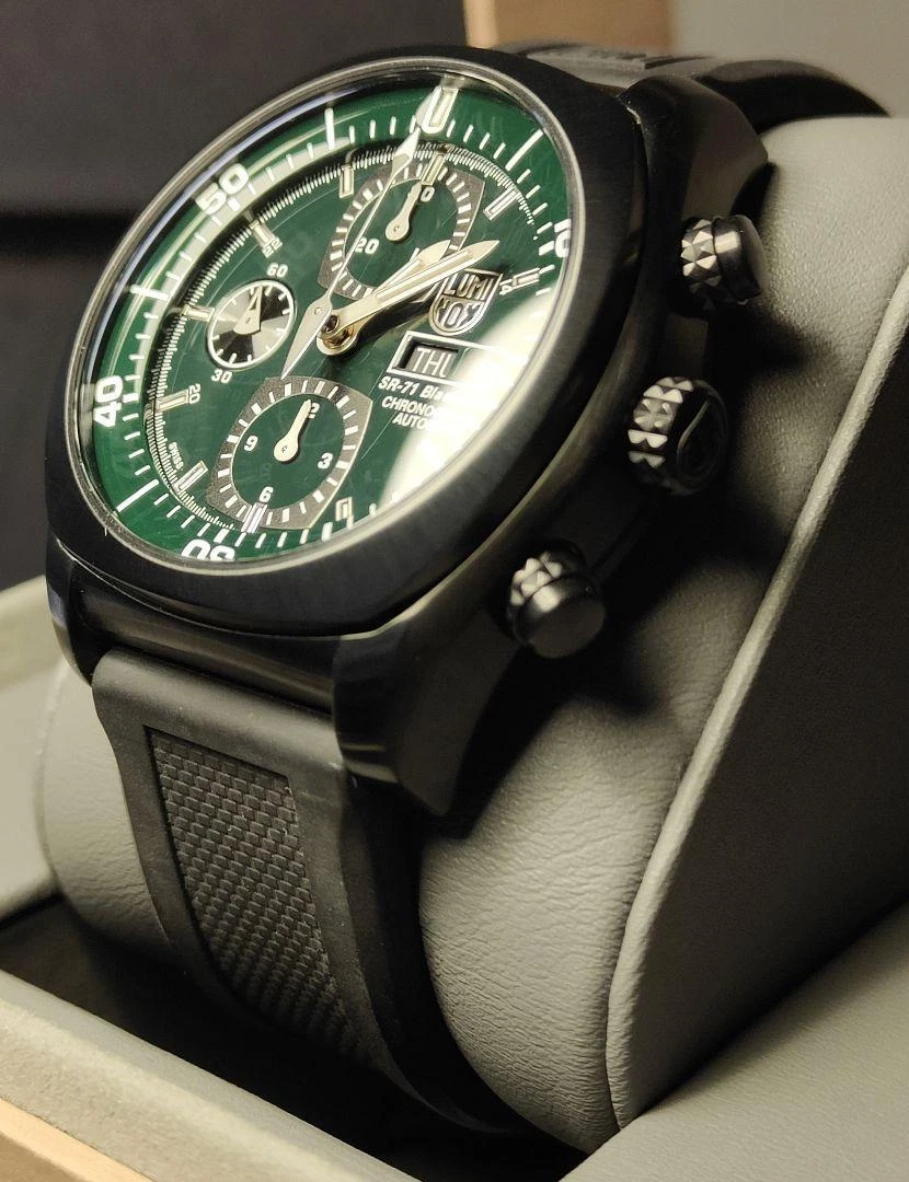 2021 Luminox Limited to 300 Automatic Watch LUMINOX SR-71 BLACKBIRD 9080 SERIES