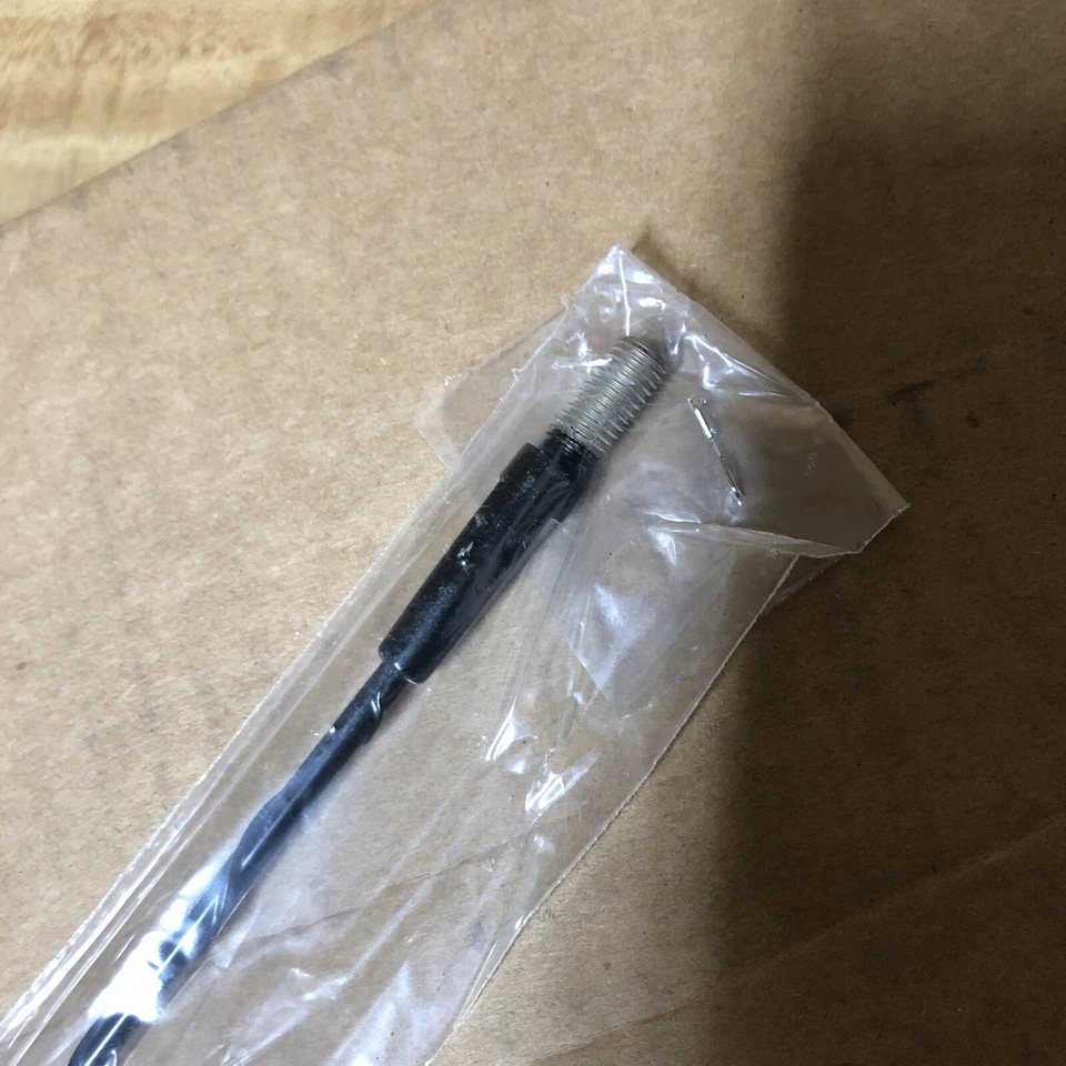 Mastro de antena de rádio Hummer H3 fabricante de equipamento original 2006 2007 2008 2009 2010 15114228 novo - Imagem 3 de 4