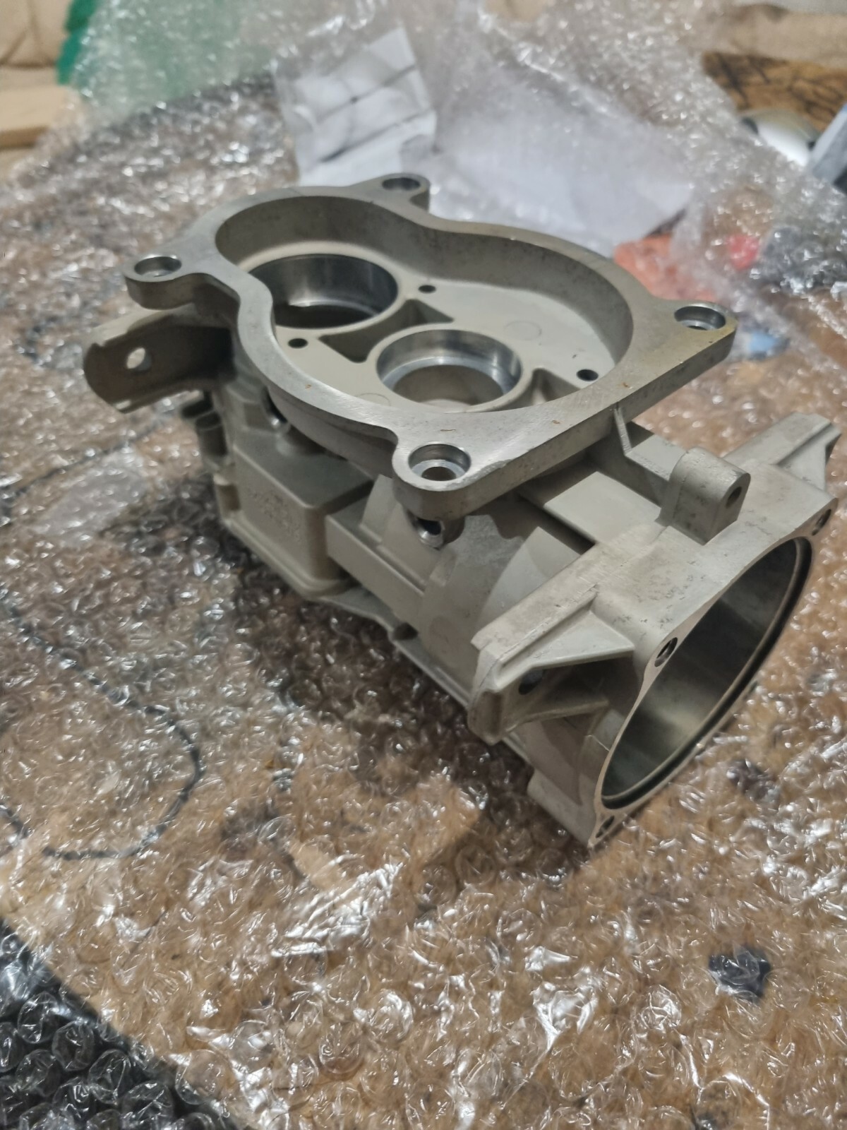 Pièce Makita HR4511C ref 158297-6 guide métallique et pièce 233956-4 ressort de rechange