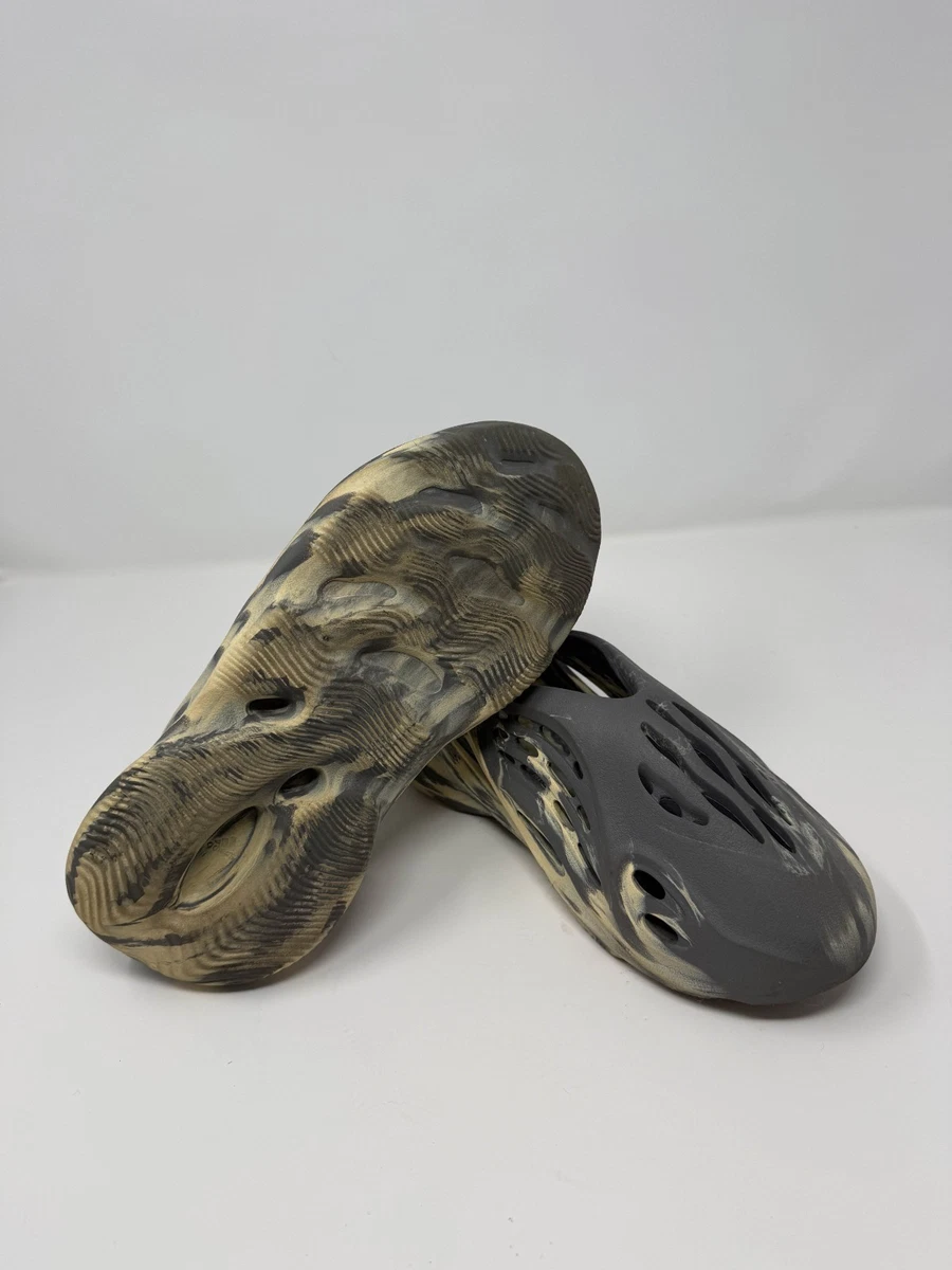 Preços baixos em Yeezy Foam RNNR MXT Moon Gray | eBay