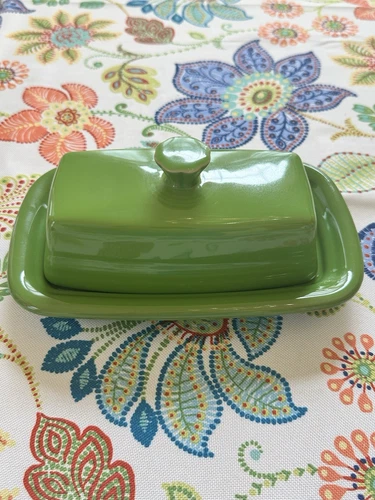 FIESTA Retired Shamrock ☘️ Green XL Butter Dish Fiestaware USA EUC
