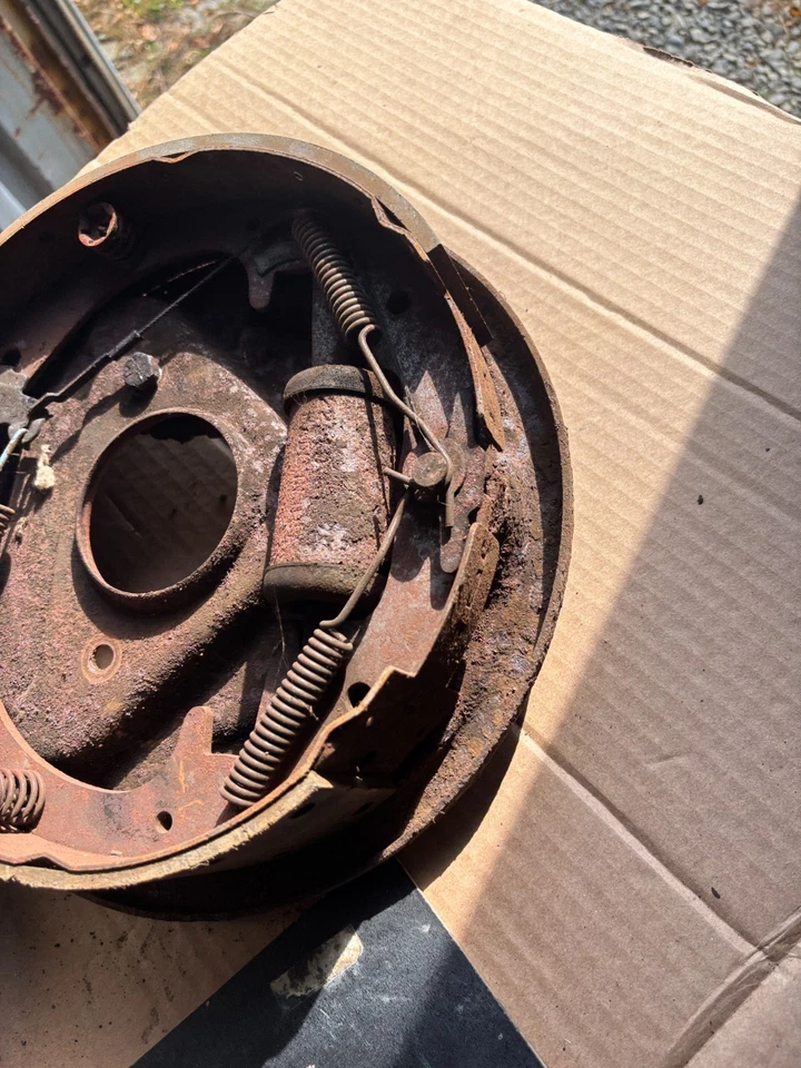 1967 1966 1965 67 68 69 70 FORD GALAXY GALAXIE FRONT DRUM BRAKE BACKING PLATES - Image 4 of 4