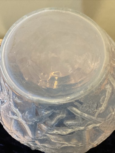 Large 10” Czech Kralik Vase Love Birds Parakeets White Opalescent Lalique Style - Picture 9 of 16