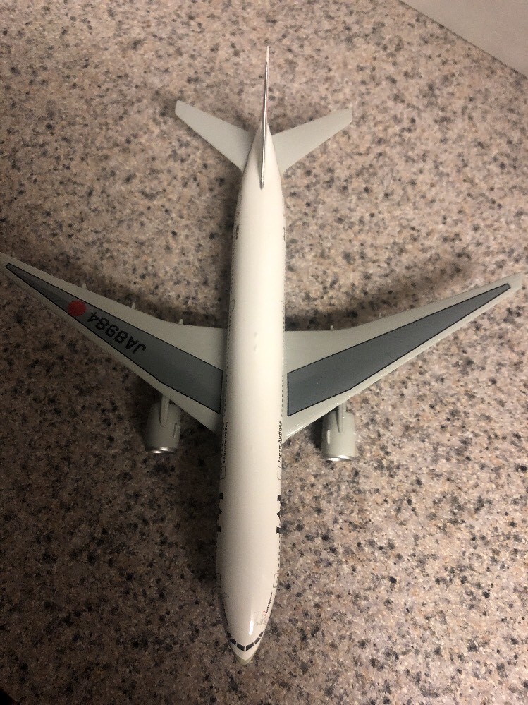 Dragon Wings 1:400 scale diecast model JAL Boeing 777-2