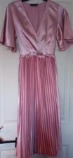 Ladies baby pink short sleeved long pleated dress size 10 Prettylittlething