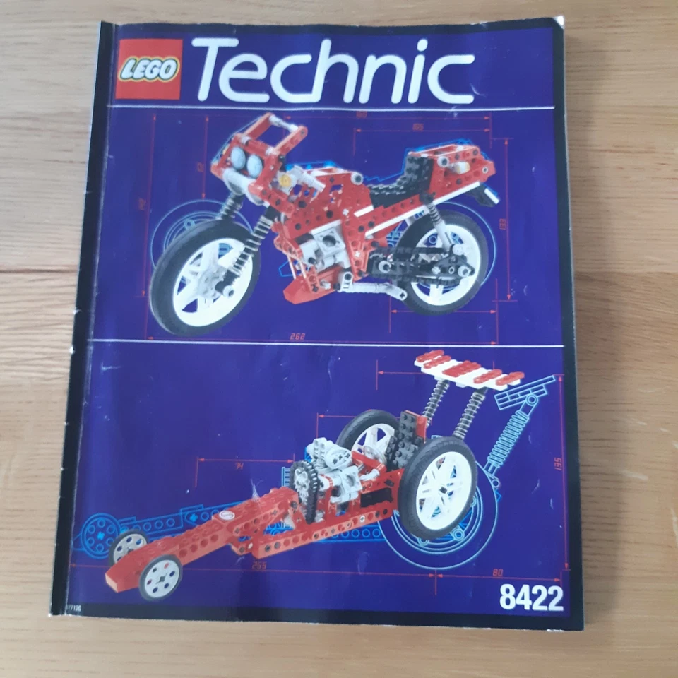 LEGO Technic 8422 Circuit Shock Racer / V-Twin Super Bike, photo 2 sur 5