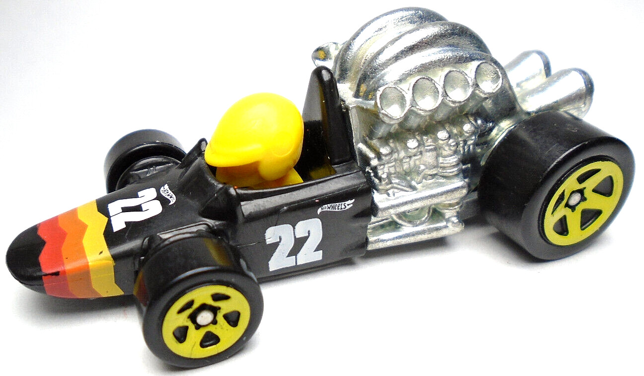 2019 HOT WHEELS HEAD STARTER #22 BLACK 1:64 DIECAST 2 1/2" RACE CAR WITH YELLOW
