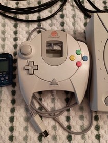Sega Dreamcast Console (HKT-3020) w/ Controller, Memory Card, Video/Power Cables
