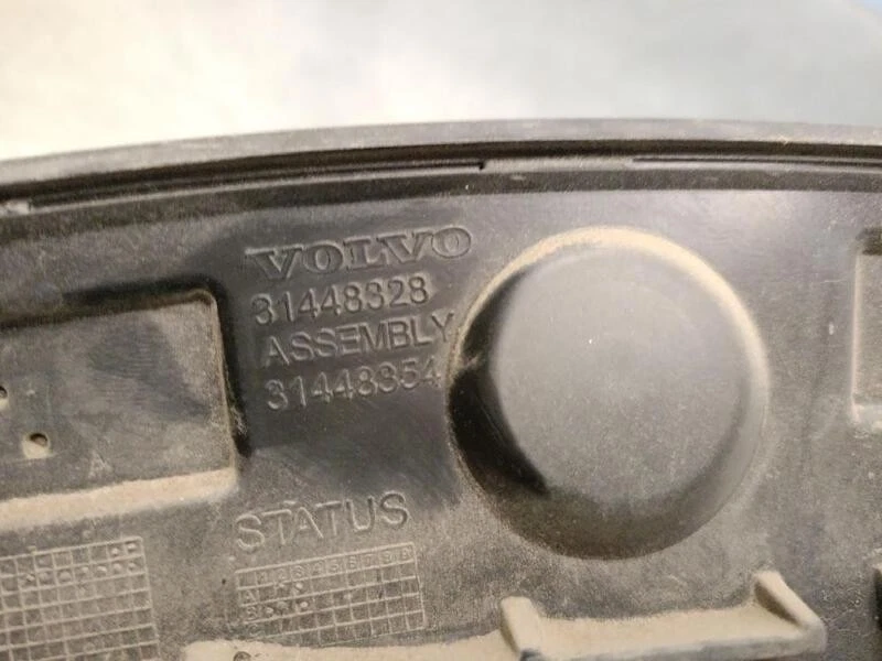 31448328 aletín trasero izquierdo para VOLVO XC40 (536) D4 AWD 2017 5691780 - Imagen 3 de 3