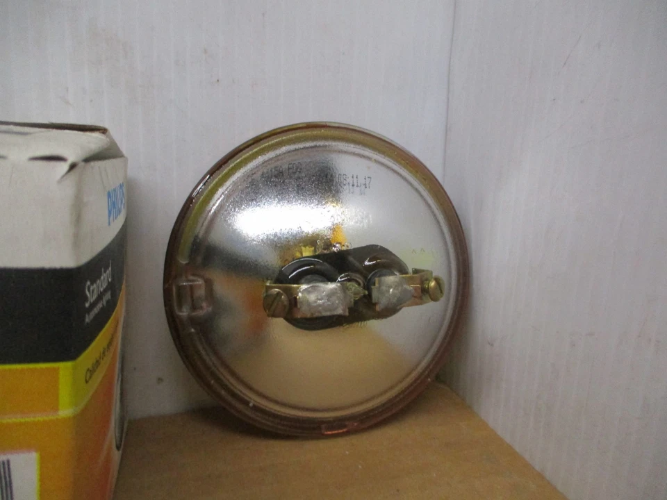 Wagner 4415A Multi Purpose Light Bulb for Electrical Lighting Body Exterior - Image 3 of 4