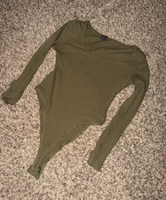 RUE21 Women's Green Long Sleeve V-Neck Solid One-Piece Bodysuit Size S