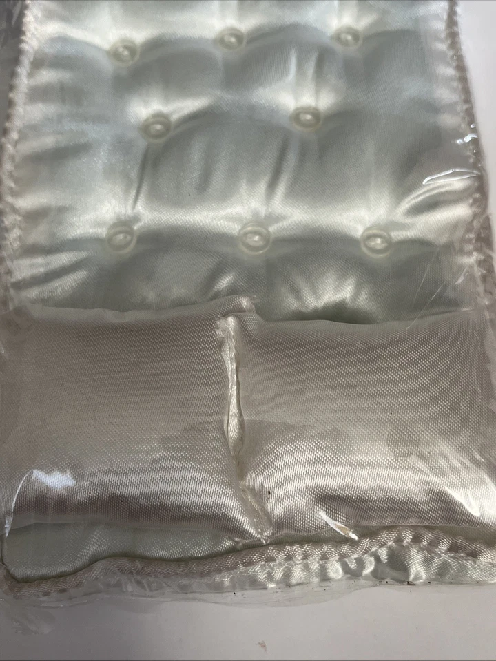 Классика кукольного домика аксессуары кровать матрас с двумя подушками CLA99501 запечатанный! - Изображение 2 из 4