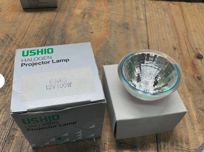 USHIO EMC 12V 100W Halogen Projector Lamp Bulb MR16