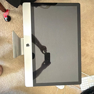 2010 Apple iMac All-in-One Desktop Computer w/ Wired Apple Keyboard & Mouse