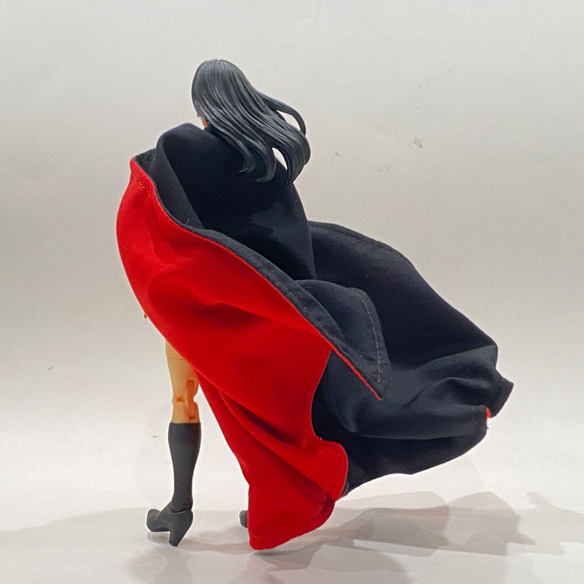 KC-C-LCVP: 1/12 Black Red Wired Cape for LOOSECOLLECTOR KC-C-LCVP: 1/12 Black Red Wired Cape for LOOSECOLLECTOR